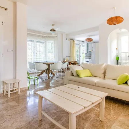 4 Bedroom Lovely In Alacant Mutxamel