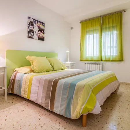 4 Bedroom Lovely In Alacant