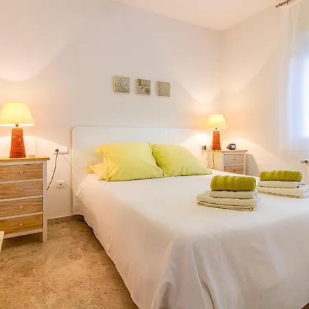 4 Bedroom Lovely In Alacant *