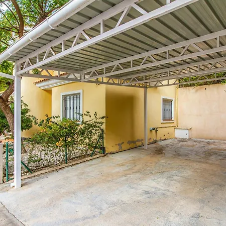 Holiday home 4 Bedroom Lovely In Alacant Mutxamel