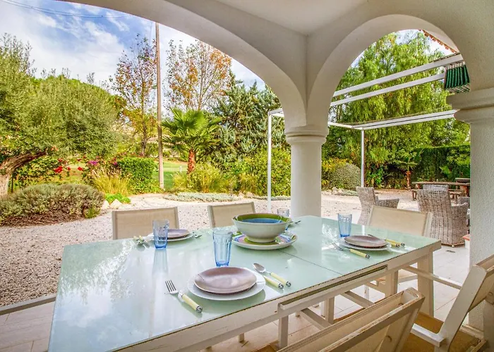 Hébergement de vacances 4 Bedroom Lovely In Alacant